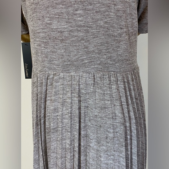 Wrap dress with pleated skirt XL - Picture 6 of 15